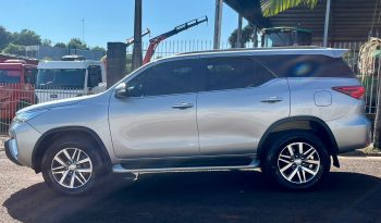 Toyota Hilux SW4 SRX 4×4 [2017] cheio