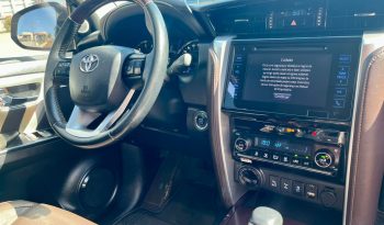 Toyota Hilux SW4 SRX 4×4 [2017] cheio