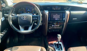 Toyota Hilux SW4 SRX 4×4 [2017] cheio